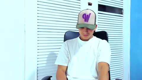 Snapshot of danii_scot chatting on 4, 2, 2025 Dani online show from 4, 2, 2025