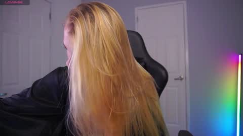 Hi my name is Anna. Please say hello I like to chat with you. If u have request use Tip option .Thank you online show from 15, 12, 2024