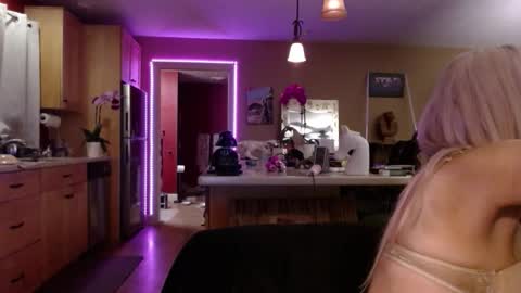 DanikaWhite69 online show from 20, 10, 2025