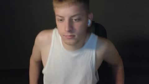 Snapshot of danila_trezzini chatting on 19, 5, 2026 danila online show from 19, 5, 2026