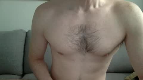Snapshot of danishguysdicks chatting on 15, 4, 2026 Buzzy online show from 15, 4, 2026