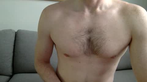 Snapshot of danishguysdicks chatting on 14, 5, 2026 Buzzy online show from 14, 5, 2026