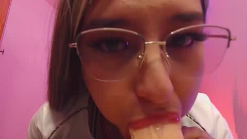 Pau online show from 14, 10, 2025