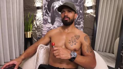 Snapshot of dann_saenz chatting on 25, 3, 2026 Dann saenz online show from 25, 3, 2026