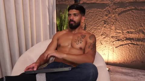 Snapshot of dann_saenz chatting on 1, 4, 2026 Dann saenz online show from 1, 4, 2026