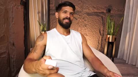 Snapshot of dann_saenz chatting on 4, 4, 2026 Dann saenz online show from 4, 4, 2026