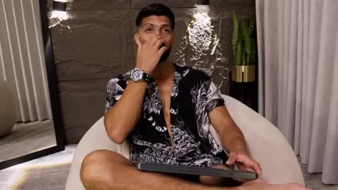 Snapshot of dann_saenz chatting on 8, 4, 2026 Dann saenz online show from 8, 4, 2026