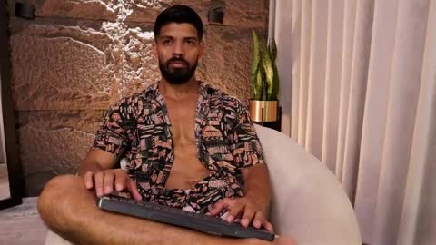 Snapshot of dann_saenz chatting on 10, 4, 2026 Dann saenz online show from 10, 4, 2026