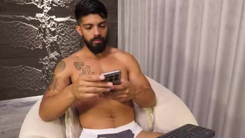 Snapshot of dann_saenz chatting on 2, 5, 2026 Dann saenz online show from 2, 5, 2026