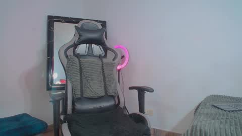 danna isabella online show from 20, 4, 2026