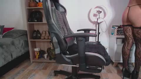 Snapshot of danna_bella2 chatting on 10, 6, 2026 danna isabella online show from 10, 6, 2026