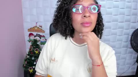 Snapshot of danna_berry chatting on 15, 12, 2024 DannaBerry online show from 15, 12, 2024