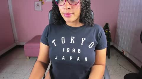 Snapshot of danna_berry chatting on 6, 1, 2025 DannaBerry online show from 6, 1, 2025