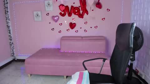 Snapshot of danna_berry chatting on 2, 3, 2025 DannaBerry online show from 2, 3, 2025