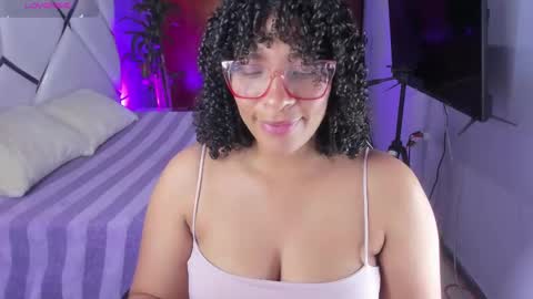 Snapshot of danna_berry chatting on 12, 9, 2025 DannaBerry online show from 12, 9, 2025