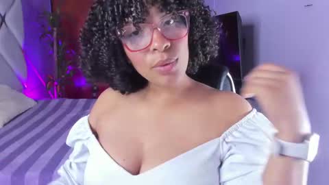 Snapshot of danna_berry chatting on 29, 9, 2025 DannaBerry online show from 29, 9, 2025