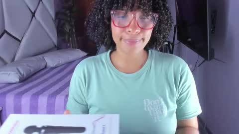 Snapshot of danna_berry chatting on 10, 10, 2025 DannaBerry online show from 10, 10, 2025