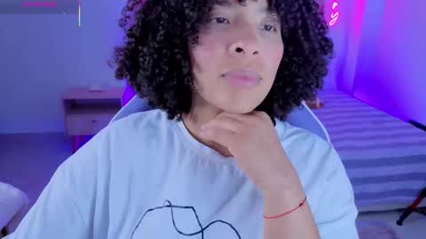 Snapshot of danna_berry chatting on 18, 11, 2025 DannaBerry online show from 18, 11, 2025