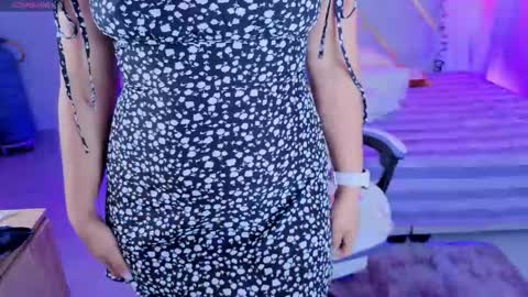 Snapshot of danna_berry chatting on 20, 11, 2025 DannaBerry online show from 20, 11, 2025