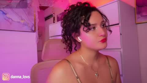 Danna Lovs online show from 1, 6, 2026