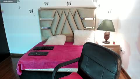 Danna martinezz online show from 7, 12, 2024