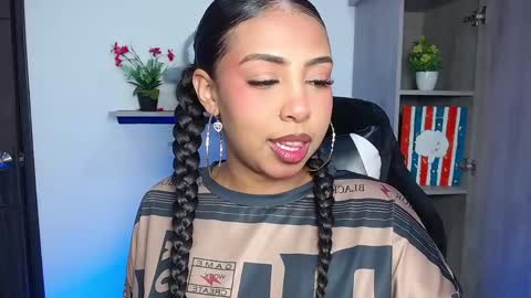 Snapshot of danna_schmidt23 chatting on 24, 4, 2026 Danna online show from 24, 4, 2026