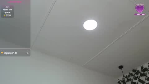 dannaberlin_0 online show from 5, 3, 2025