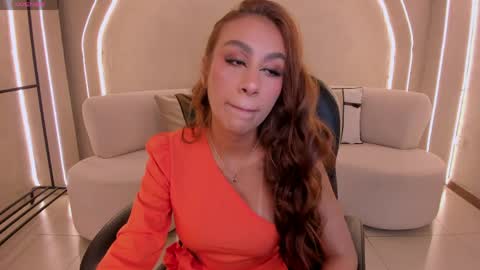 Danna Cruz  online show from 21, 4, 2026