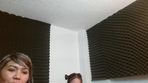 dannamomcerrat online show from 11, 1, 2025