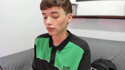 Snapshot of danniels_sweet chatting on 8, 1, 2025 danniels_sweet online show from 8, 1, 2025