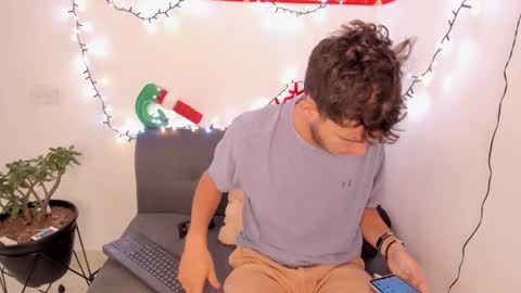 danny_and_lara online show from 24, 11, 2025