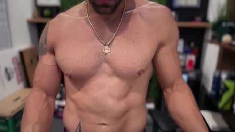 Snapshot of dannyland9 chatting on 25, 11, 2025 dannyland9 online show from 25, 11, 2025