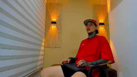 Snapshot of dante_armstrong chatting on 10, 11, 2025 dante_armstrong online show from 10, 11, 2025