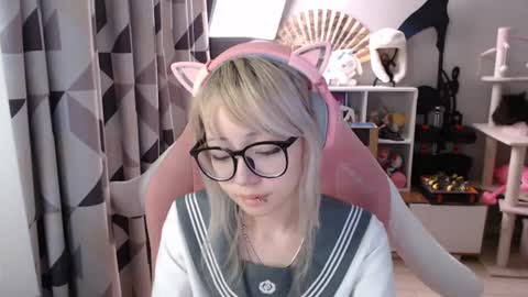 Snapshot of danyelleeyermann chatting on 6, 7, 2026 danyelleeyermann online show from 6, 7, 2026
