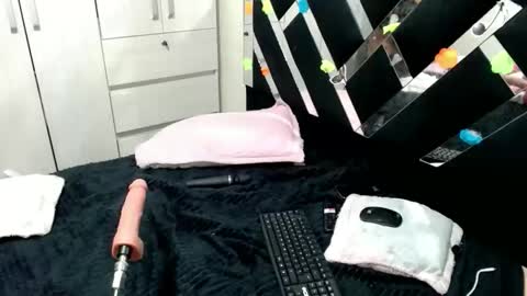 Snapshot of daphne877046 chatting on 3, 2, 2026 daphne877046 online show from 3, 2, 2026