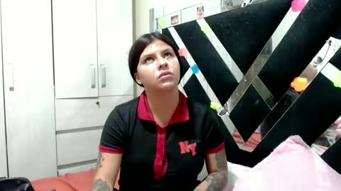 Snapshot of daphne877046 chatting on 6, 6, 2026 daphne877046 online show from 6, 6, 2026