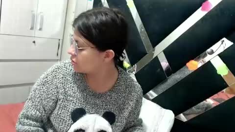 Snapshot of daphne877046 chatting on 5, 7, 2026 daphne877046 online show from 5, 7, 2026