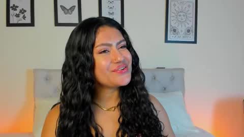 Antonella Mora online show from 2, 12, 2025