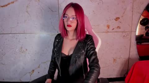 Snapshot of daphne_courtis chatting on 20, 10, 2025 Daphne online show from 20, 10, 2025