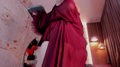 Snapshot of daphne_courtis chatting on 29, 10, 2025 Daphne online show from 29, 10, 2025