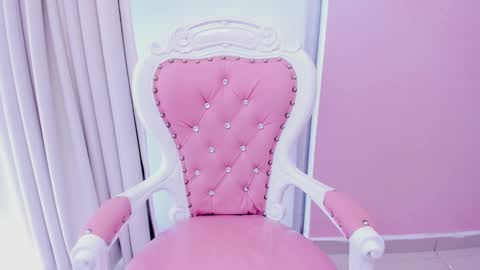 Snapshot of daphne_fox_ chatting on 12, 1, 2025 Daphne  online show from 12, 1, 2025