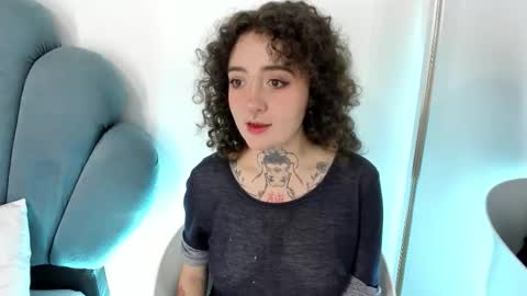 DaphneBlunt online show from 15, 11, 2025