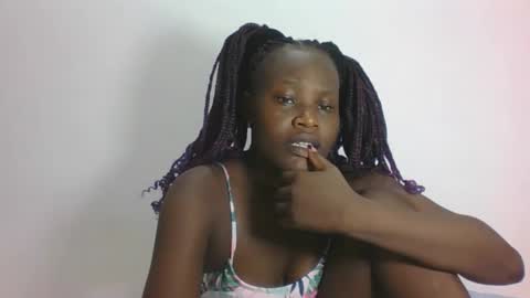 ESTHER online show from 4, 4, 2026