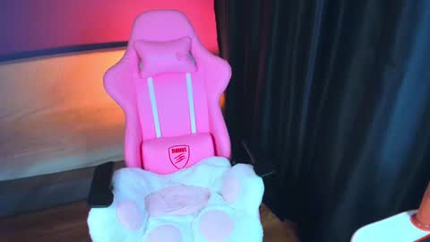 Snapshot of daria_rain chatting on 5, 1, 2025 Daria ---- online show from 5, 1, 2025