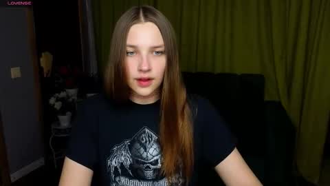 Snapshot of dariaangels chatting on 15, 3, 2026 dariaangels online show from 15, 3, 2026