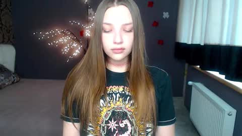 Snapshot of dariaangels chatting on 19, 3, 2026 dariaangels online show from 19, 3, 2026