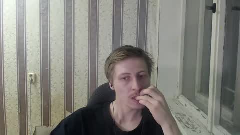 Snapshot of darienlarge chatting on 7, 2, 2025 darienlarge online show from 7, 2, 2025