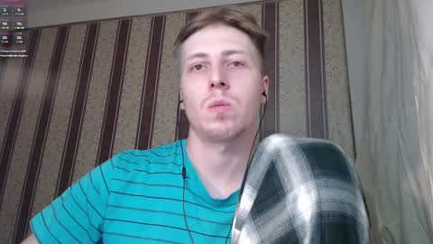 Snapshot of darienlarge chatting on 24, 2, 2025 darienlarge online show from 24, 2, 2025
