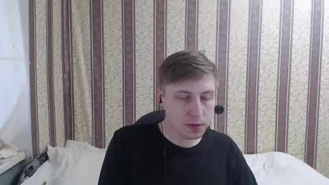 Snapshot of darienlarge chatting on 12, 3, 2025 darienlarge online show from 12, 3, 2025