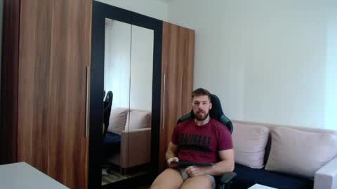 darius_94 online show from 11, 4, 2026